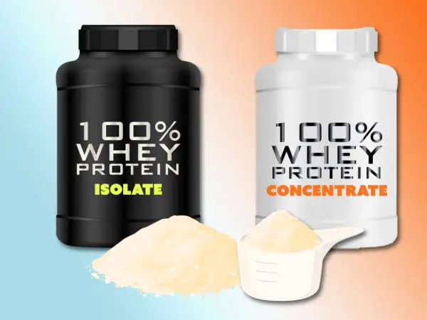 Deux pots de whey protéine, isolate et concentrate, avec de la poudre. Idéal pour savoir quand prendre de la whey.